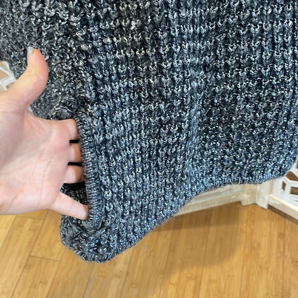 Roffe Accessories Faux fur Collar Sweater Poncho - Picture 6 of 12